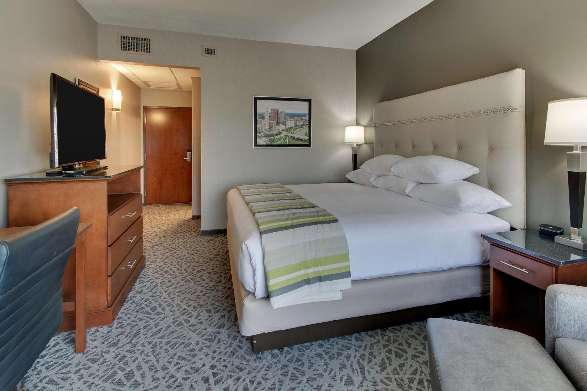 Drury Inn & Suites Cleveland Beachwood Exteriér fotografie