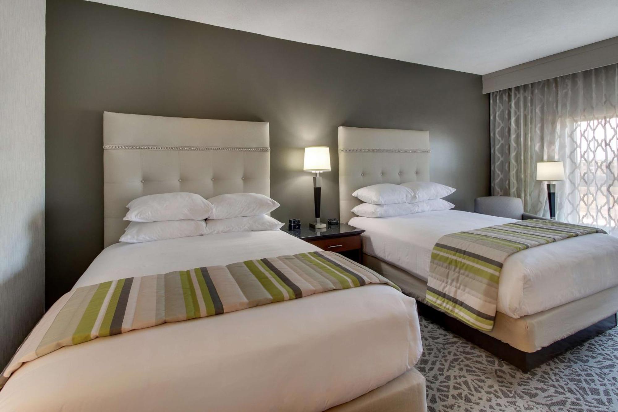Drury Inn & Suites Cleveland Beachwood Exteriér fotografie
