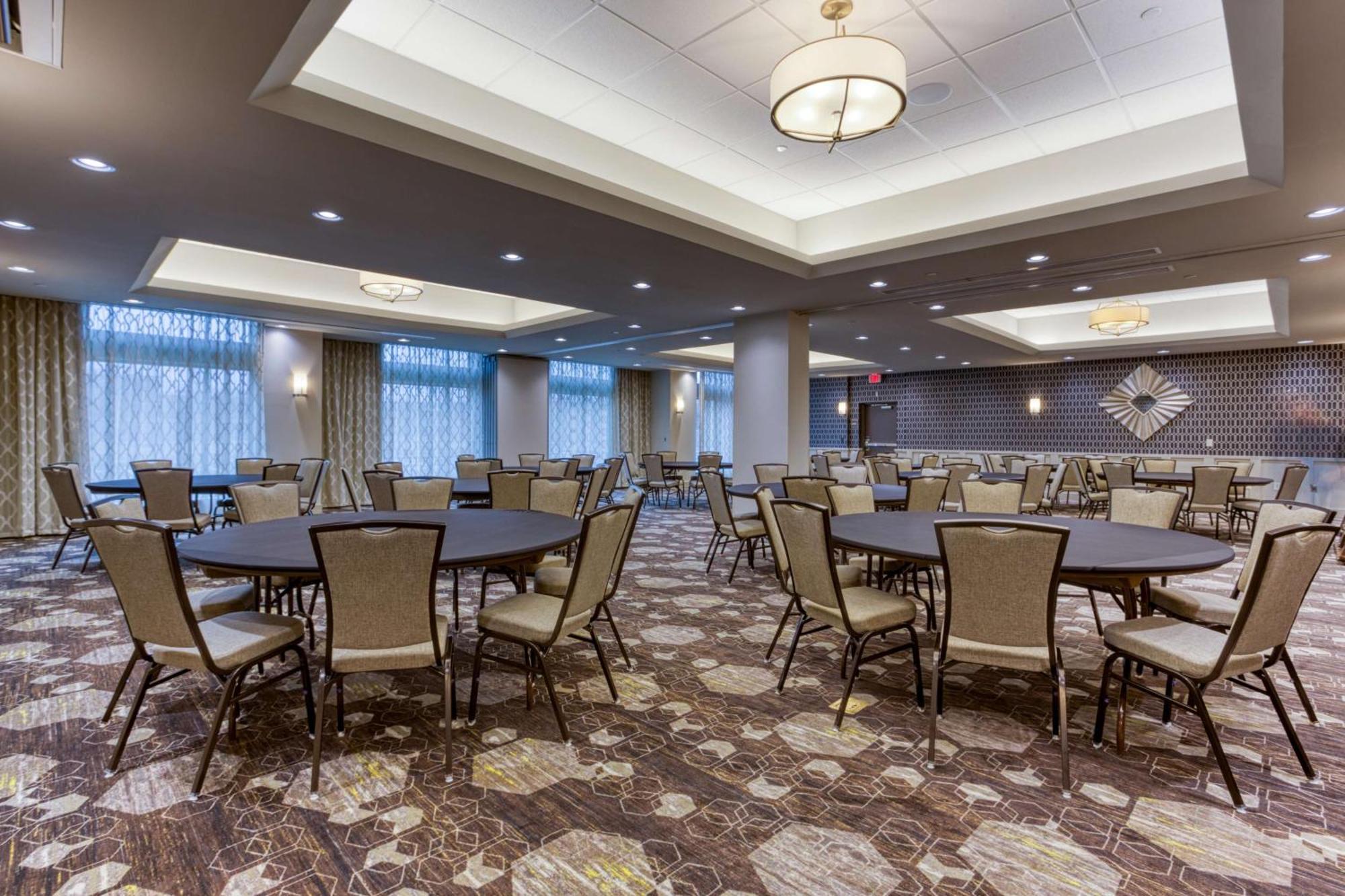 Drury Inn & Suites Cleveland Beachwood Exteriér fotografie
