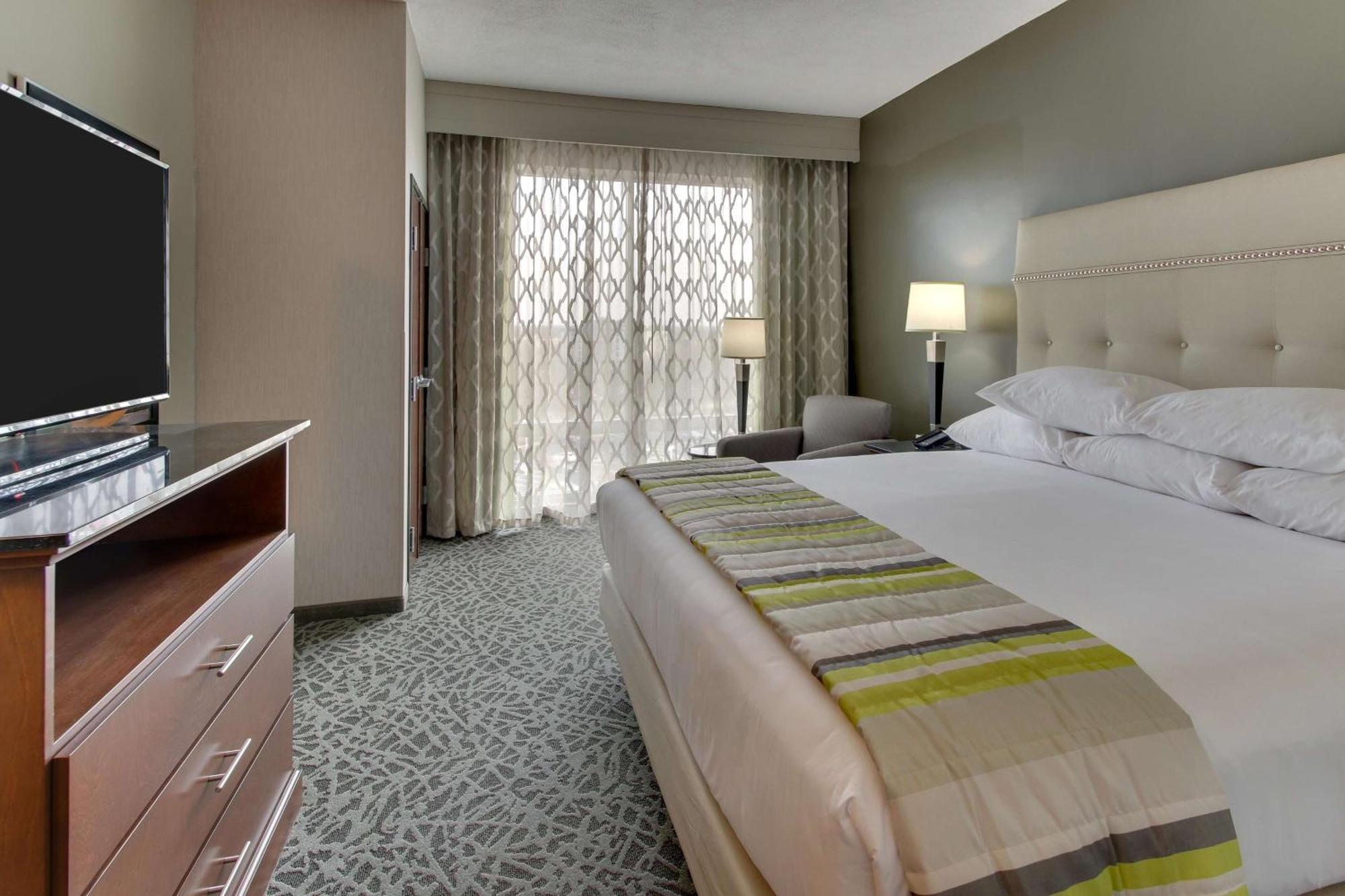 Drury Inn & Suites Cleveland Beachwood Exteriér fotografie