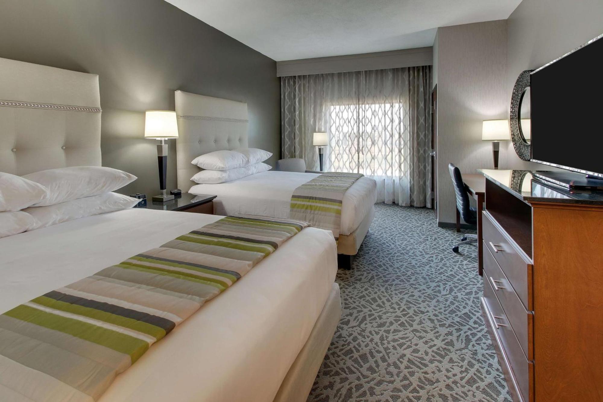 Drury Inn & Suites Cleveland Beachwood Exteriér fotografie