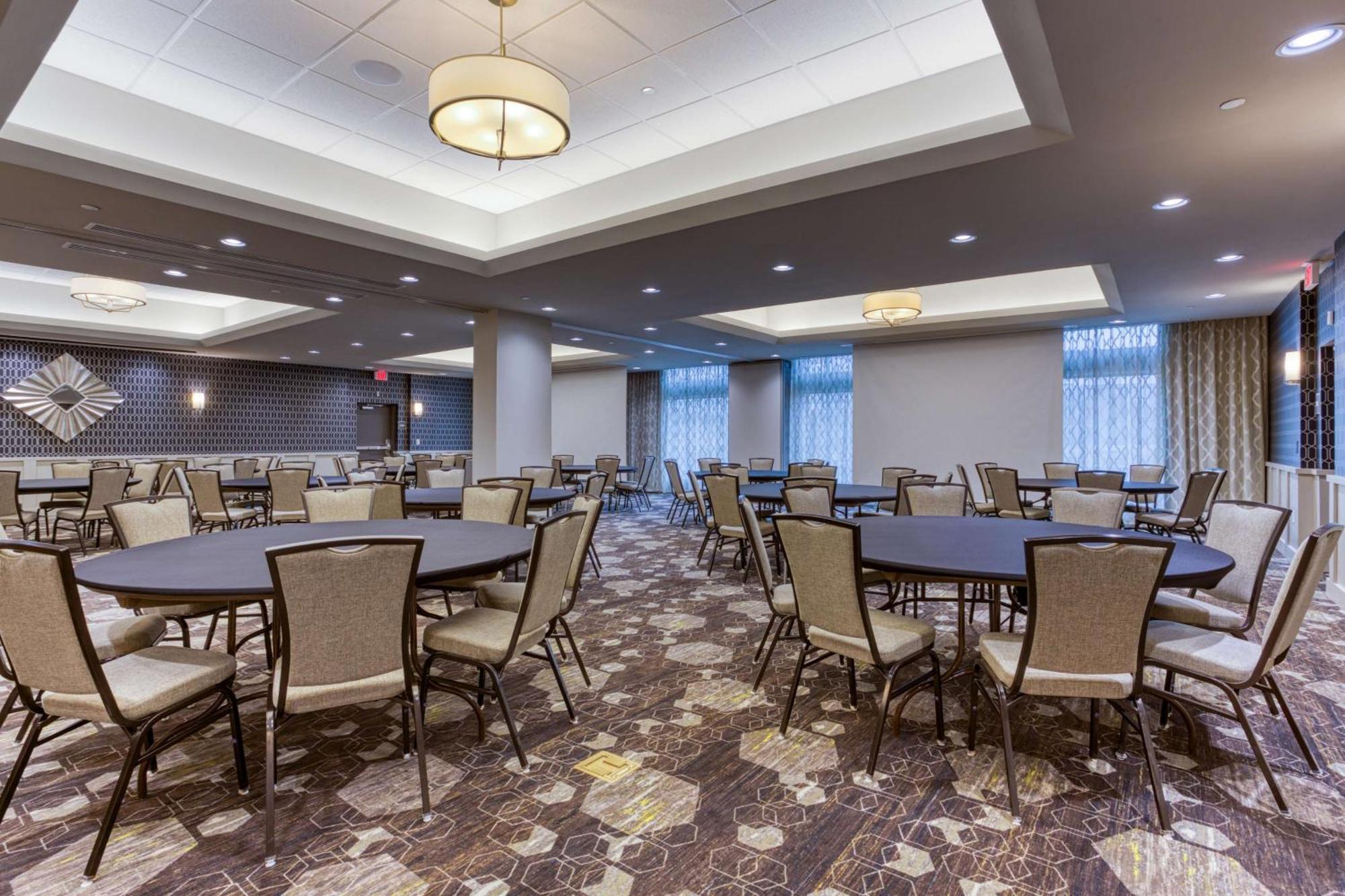 Drury Inn & Suites Cleveland Beachwood Exteriér fotografie